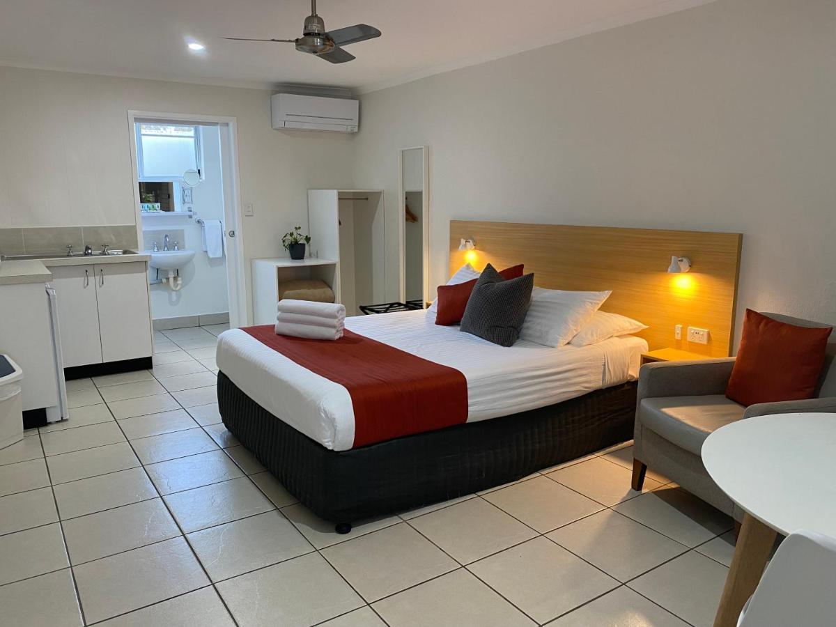 Tin Can Bay Motel 외부 사진