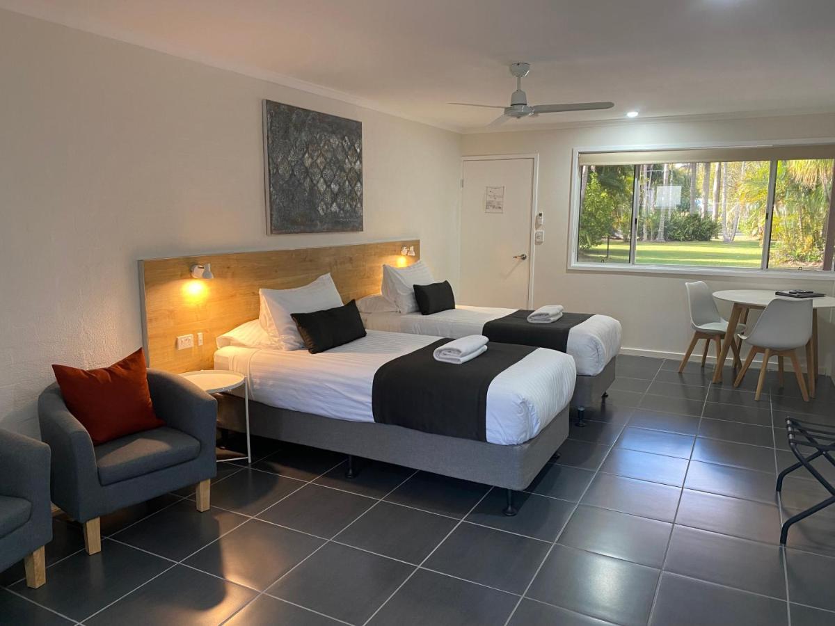 Tin Can Bay Motel 외부 사진