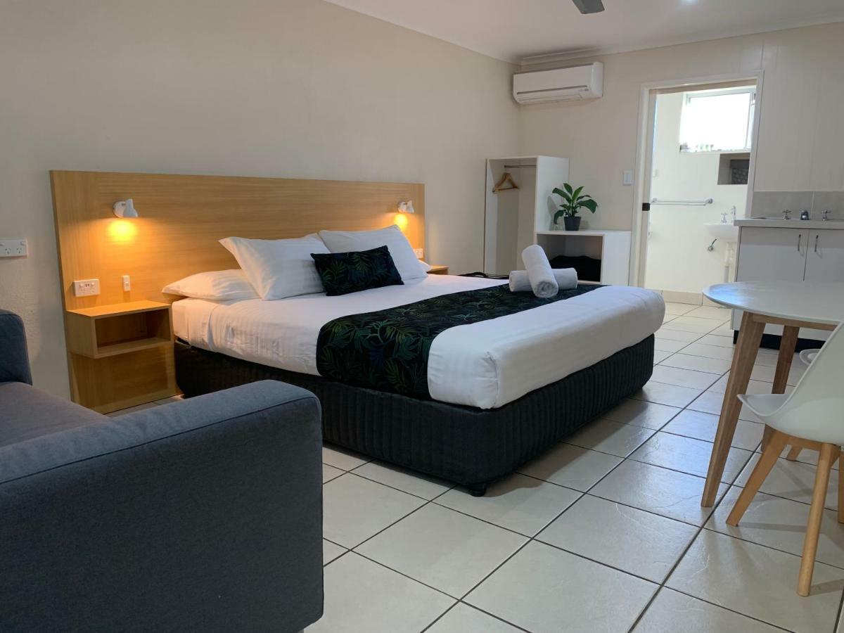 Tin Can Bay Motel 외부 사진