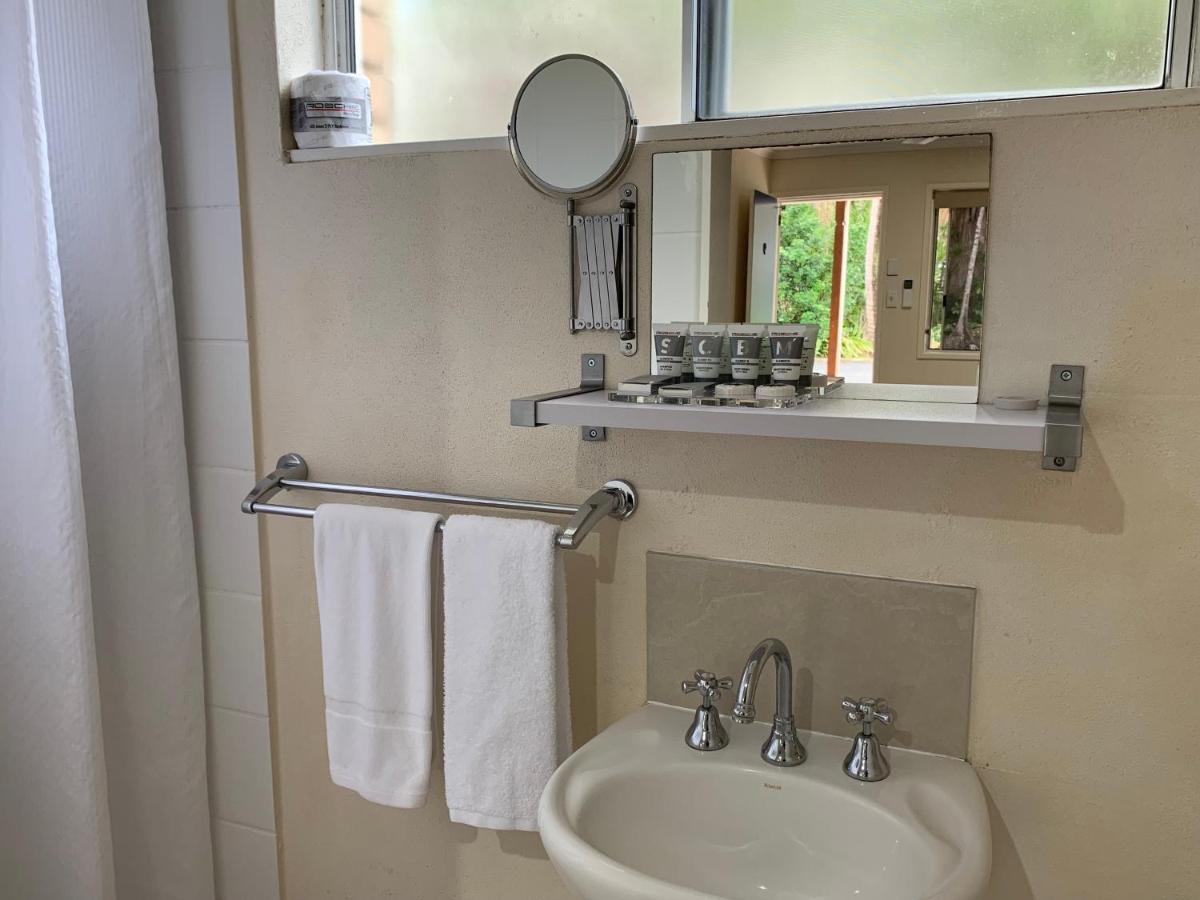 Tin Can Bay Motel 외부 사진